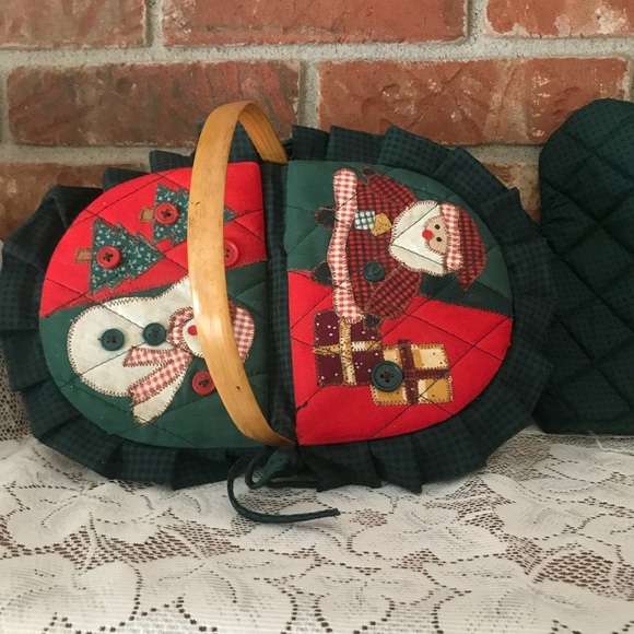 Rare VTG Handcrafted Santa Holiday Wicker Basket - Picture 10 of 11